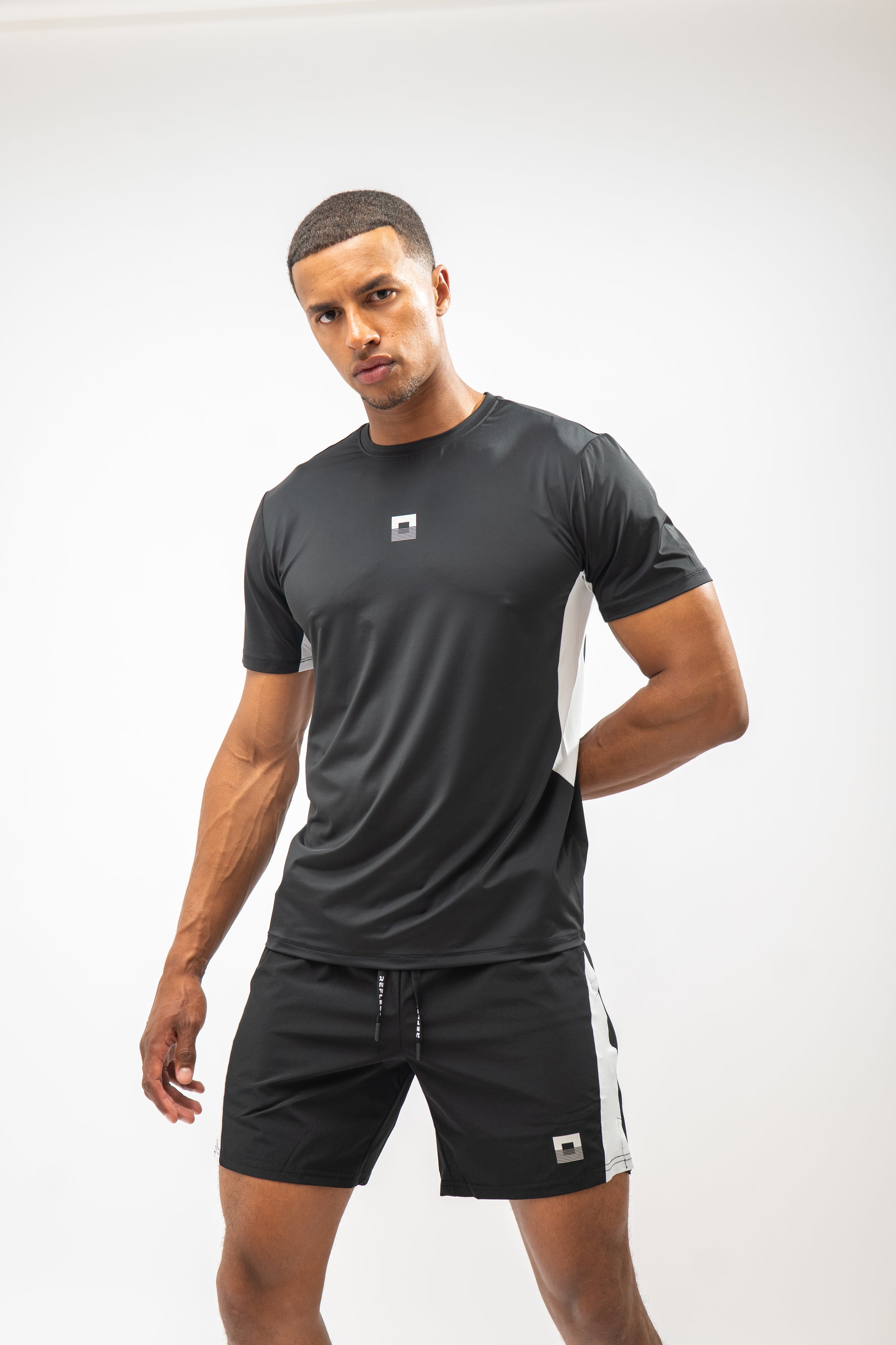 Reflect® Tech Set Black — side view