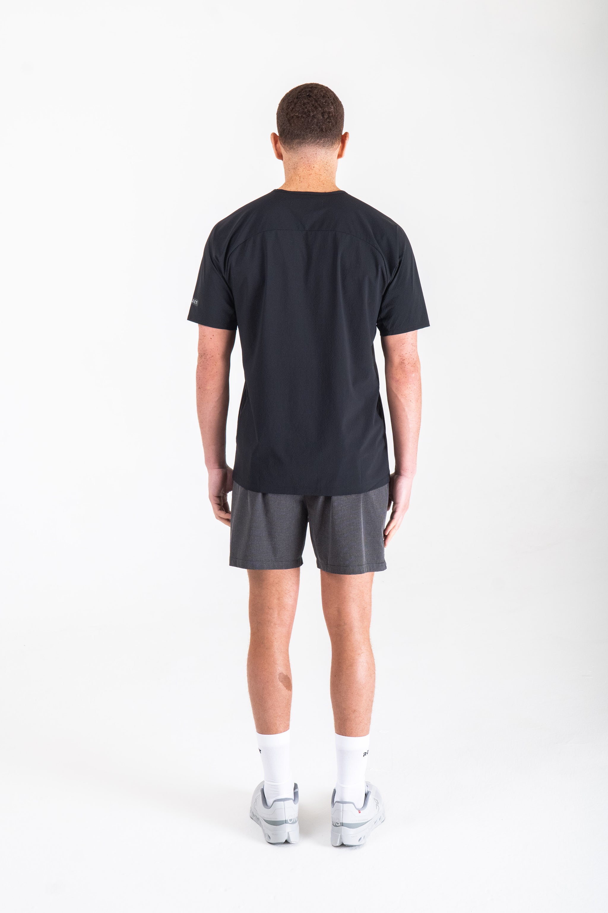 Reflect® Mesh T-Shirt Black — fabric close-up