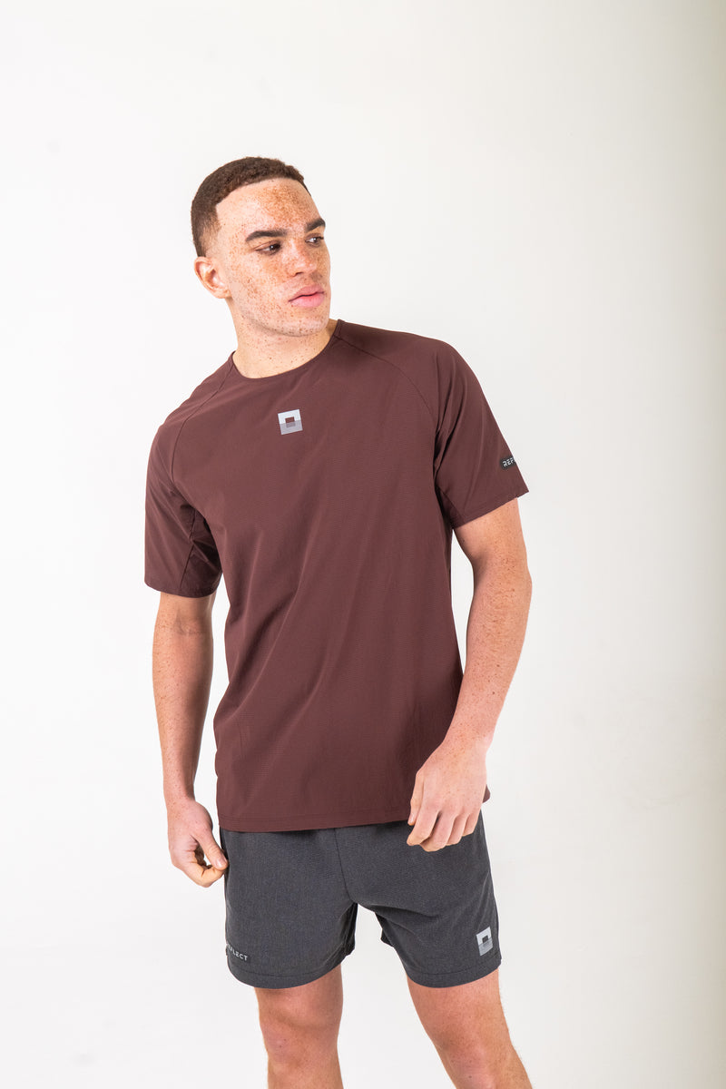 Reflect® Mesh T-Shirt Maroon — styling detail