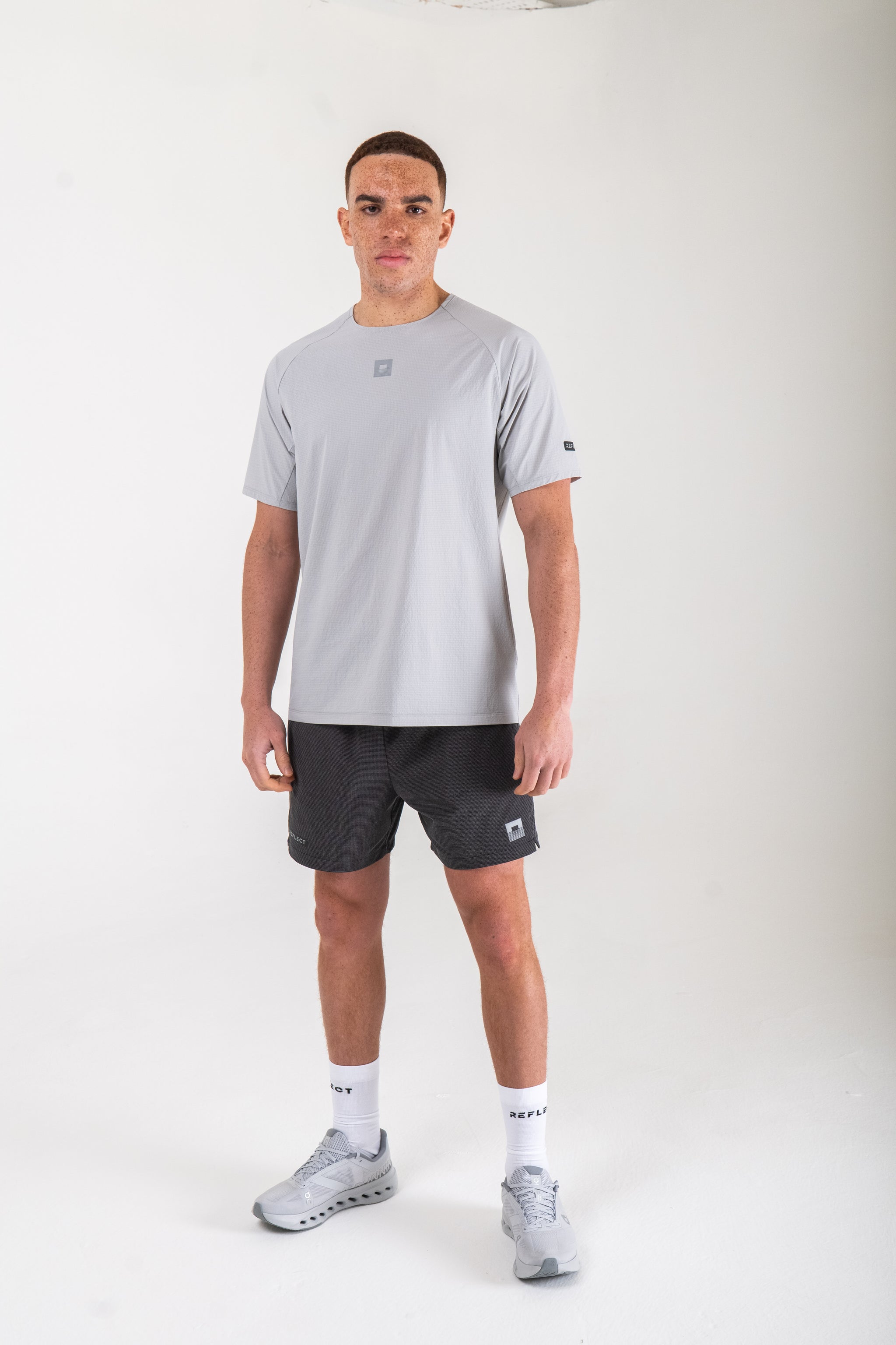 Reflect® Mesh T-Shirt Grey — styling detail